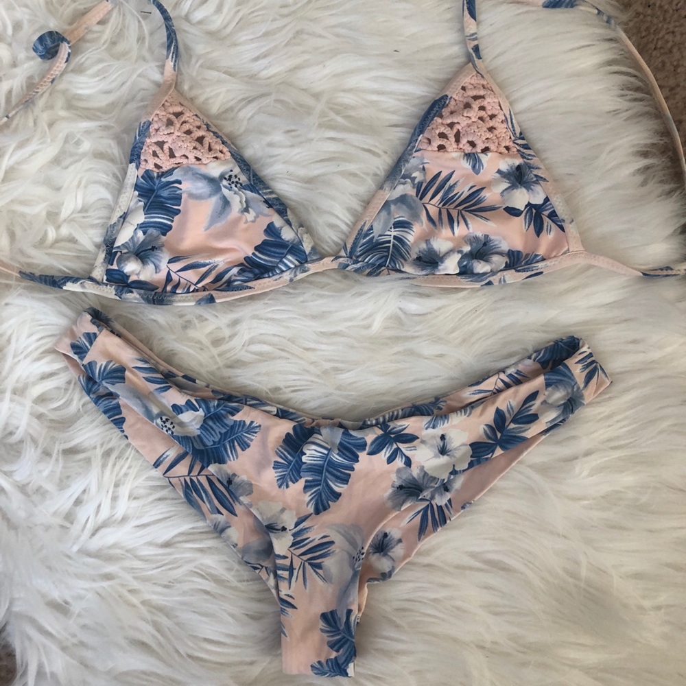 Frankie’s Bikinis Pink Floral Tanner Top/Greer Btm